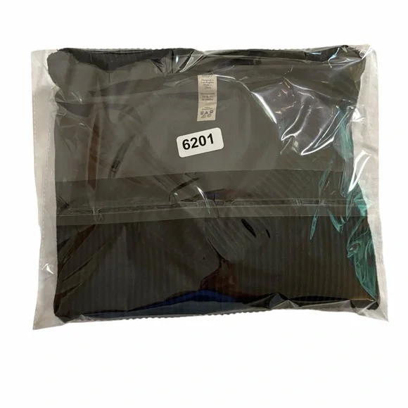 Alo Yoga Ribbed Cropped Long Sleeve Top | Black Minimalist Loungewear | Size S - Picture 11 of 11